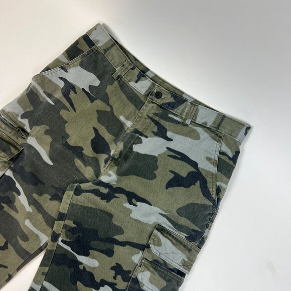 Vintage 90's Lee Camo Cargo Pants - Picture 2 of 5